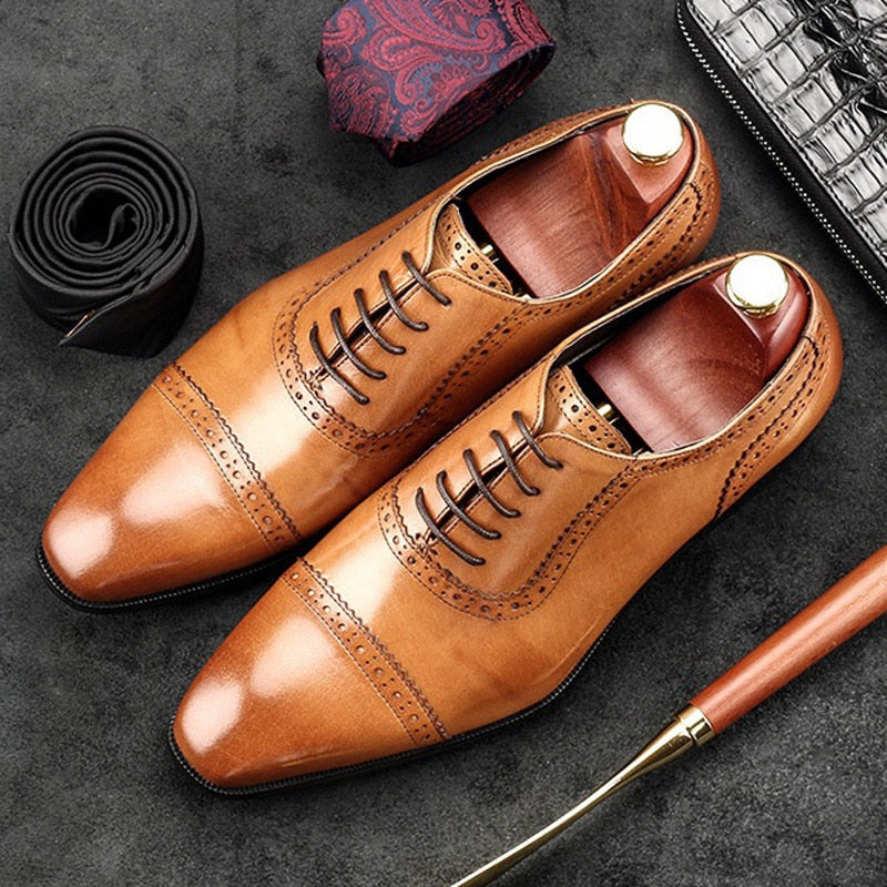 British Designer Man Formal Dress Shoes Vintage Genuine Leather Carved Oxfords Pointed Toe Men's Wedding Party Brogue Flats AC95