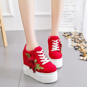 2019 New Women Casual Platform Shoes High Heels Shoes Flower Woman Trainers Shoes Wedges Loafers Height Increasing Size